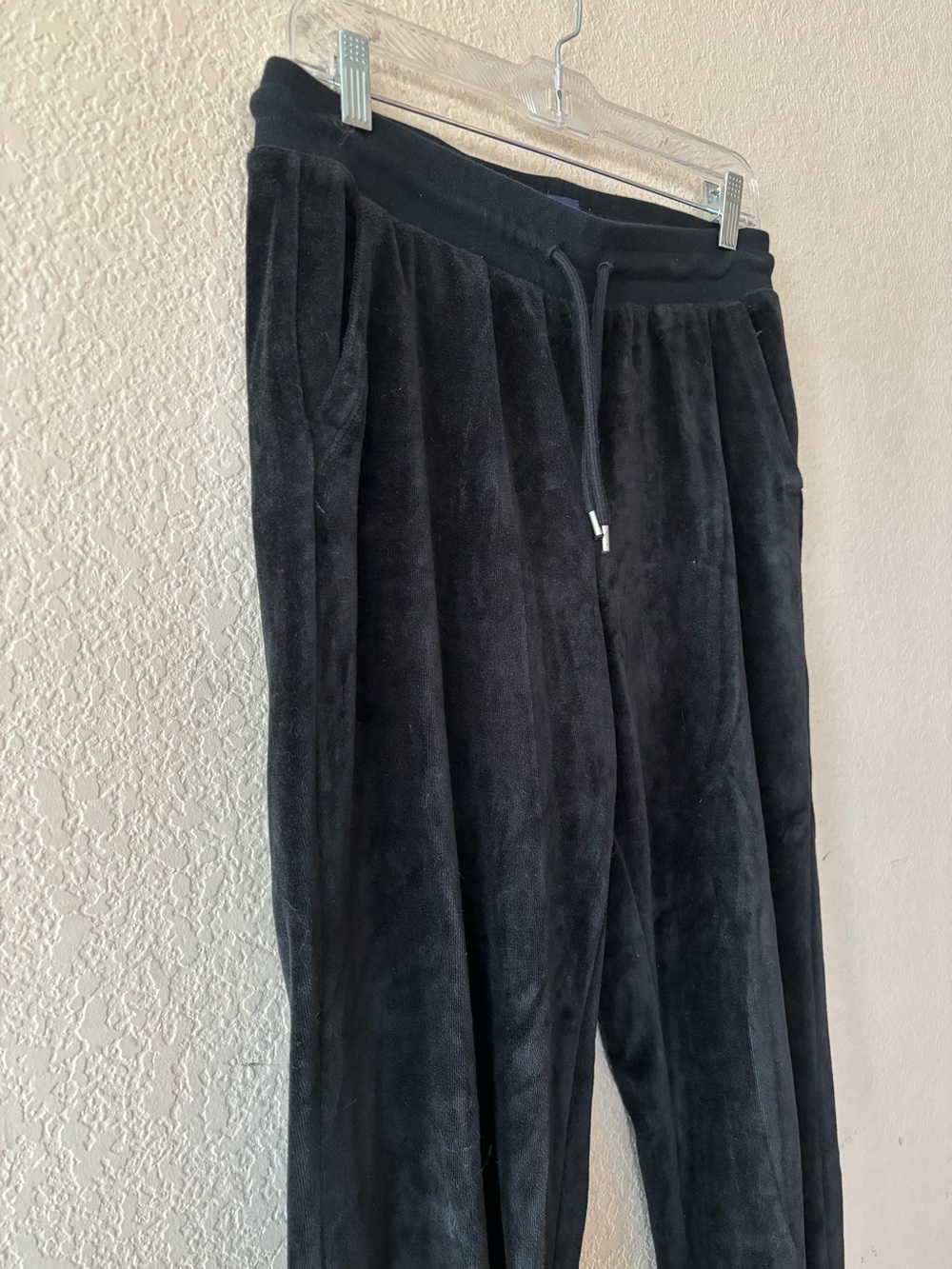 GAP Jogger Pants Womens Medium Black Velour Elastic Waist and Cuffs Athleisure - Picture 2 of 6